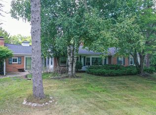 205 Jayne Rd, Fenton, MI 48430
