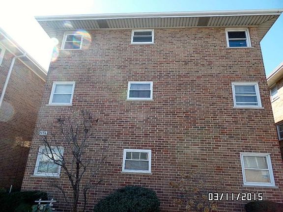 2nd image of 3456 N Harlem Ave #28