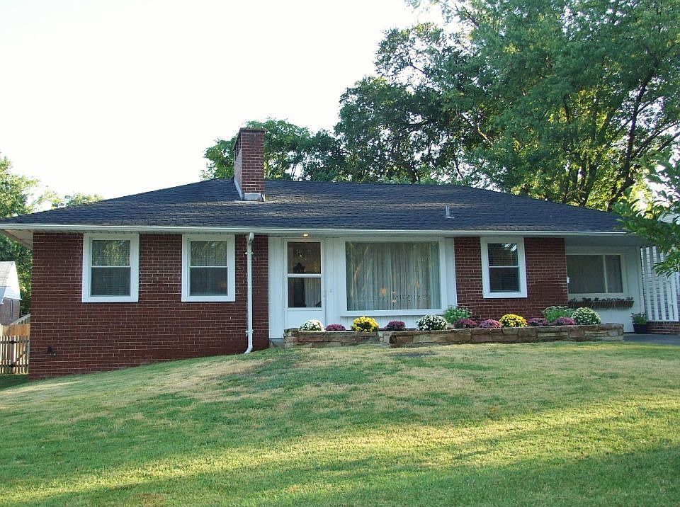 1st image of 9411 Tilles Dr