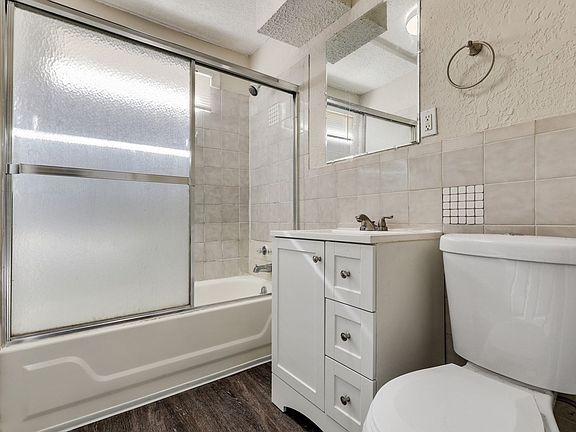 3rd image of 4111-4113 Walnut St #12-L