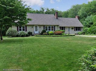 15 Lantern Ln, Exeter, RI 02822