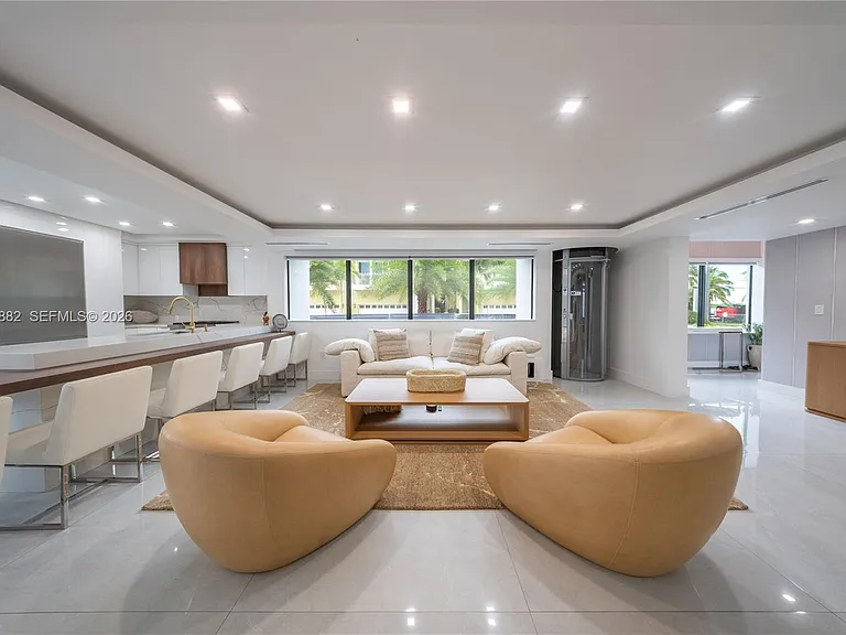 5601 N Ocean Dr — Photo 8