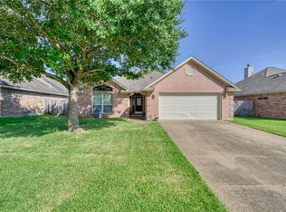 107 Rugen Ln, College Station, TX 77845