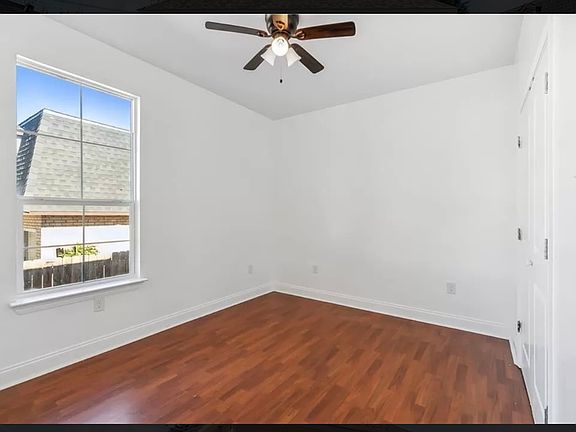 5th image of 3500 Pakenham Dr
