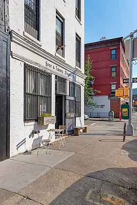 Rented by SERHANT. | media 14