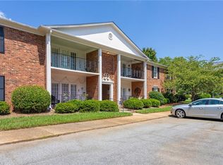 6 Fountain Manor Dr UNIT A, Greensboro, NC 27405