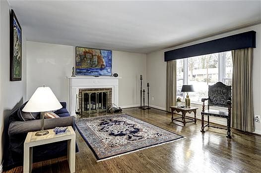 2nd image of 4016 Nelly Custis Dr