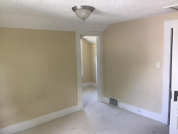 3rd image of 501 Vine St