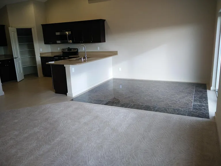 157 NW Maria St #1 — Photo 6