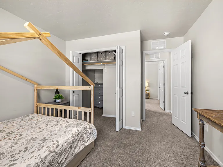 4447 W Everest St — Photo 23