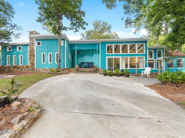 1178 Cyprus Street SW, Supply, NC 28462