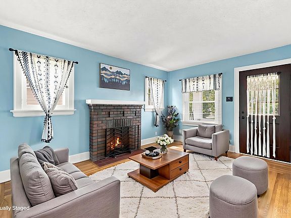5th image of 3805 Lansdowne Ave