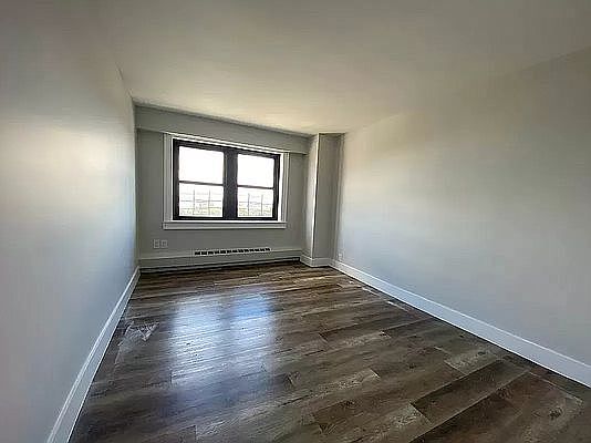 5th image of 260 Audubon Ave APT 28A