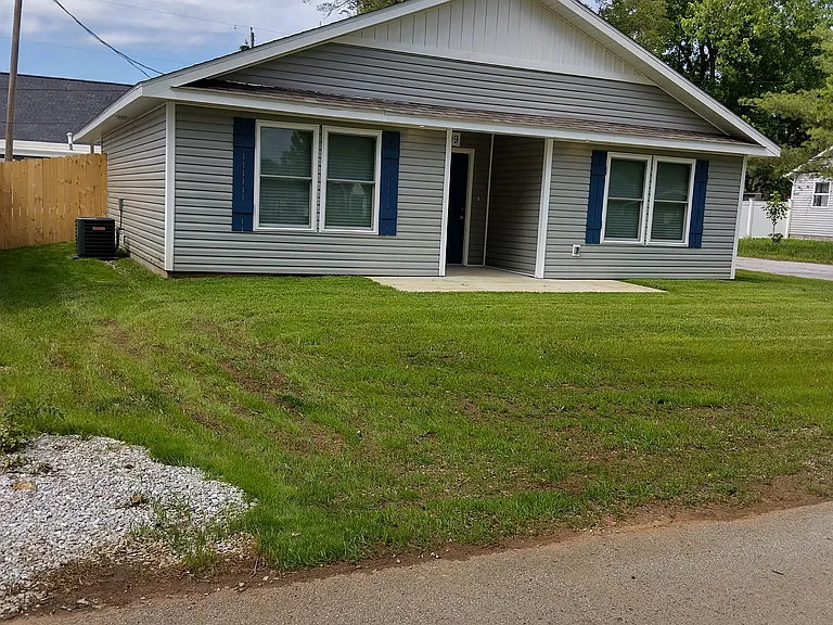 109 Hardy St — Photo 2