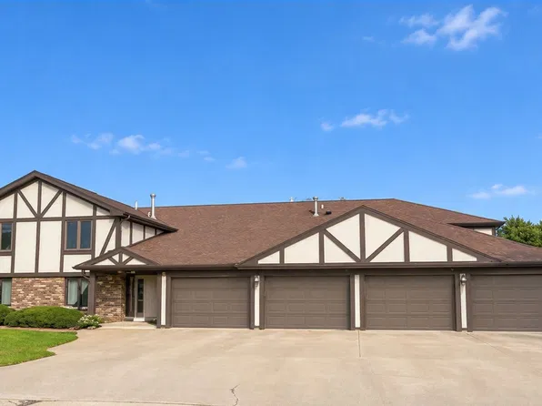 3 Crystal Ct #C-1, Pontiac, IL 61764