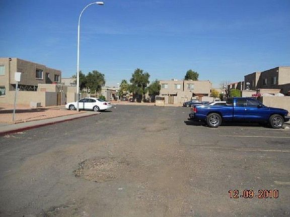 3rd image of 1449 N 53rd Dr