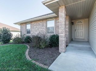 3250 E Colonial St, Republic, MO 65738