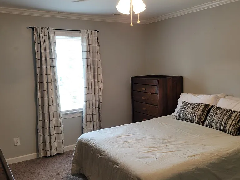 100 Thamesford Way — Photo 26