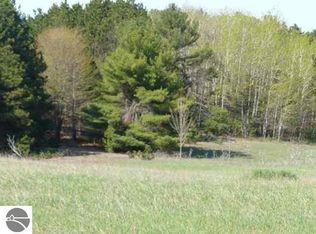 E Otto Rd, Suttons Bay, MI 49682