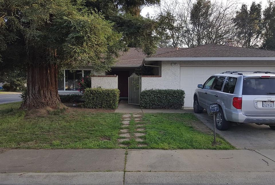 1st image of 1100 Willow Glen Dr