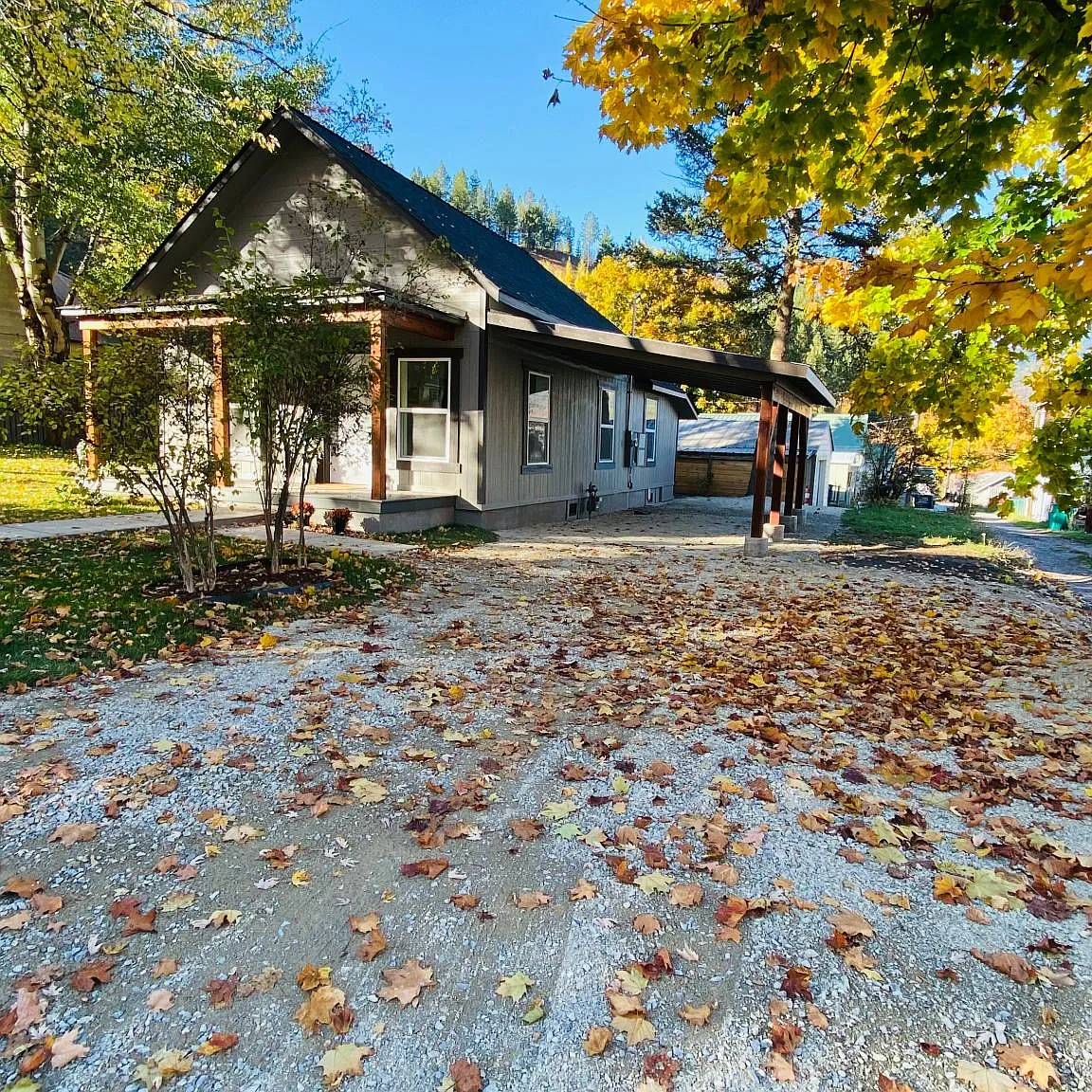 214 Gold Ave — Photo 4