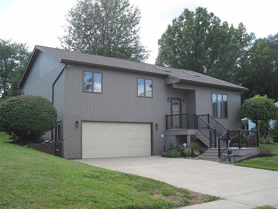 1st image of 215 Bunny Ln