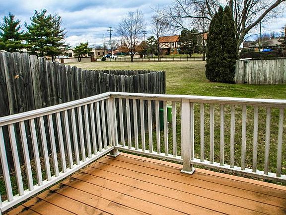 2nd image of 6676 Manring Ct