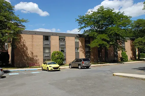Market Square Apartments Photo 1