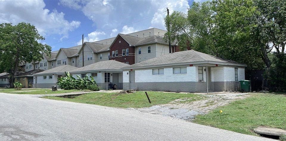 1st image of 3839 Mount Pleasant St