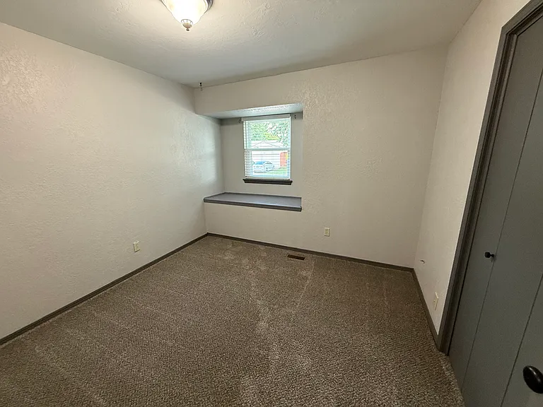 501 Palais Ave — Photo 18