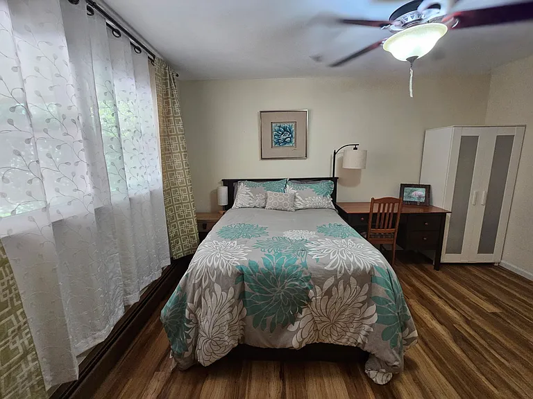 Private bedroom