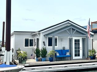 19609 NE Marine Dr SLIP F3, Portland, OR