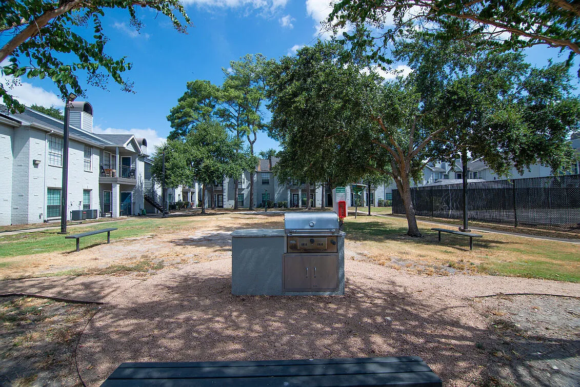 Green Tree Place — Photo 3