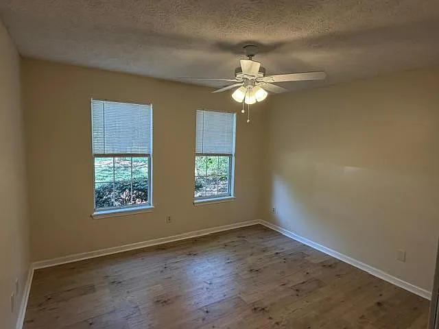 2 bed, 800 sqft, $1,575 — Photo 4