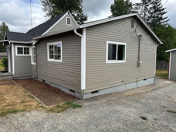 3rd image of 10105 Aqueduct Dr E