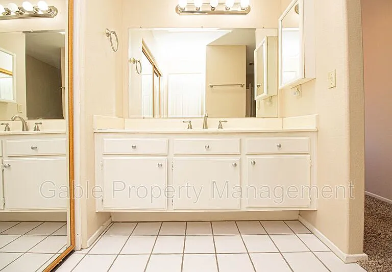 25804 Dickens Ct — Photo 25