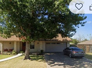 2703 Kelly Dr, Taylor, TX 76574
