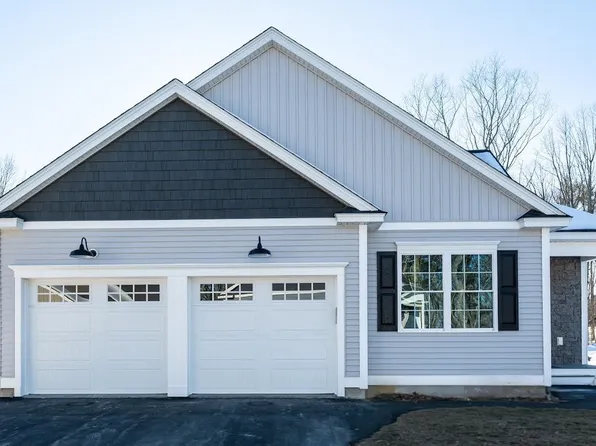 74 Massie Circle #34, Hudson, NH 03051