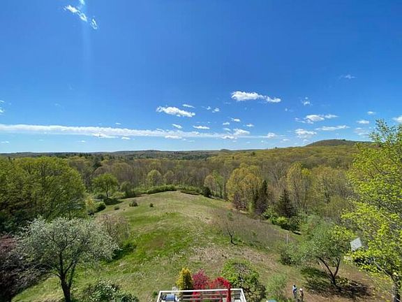 Southerly view directly above the Lookout