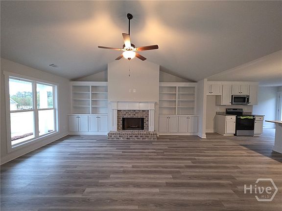 3rd image of 287 Dove Field Drive