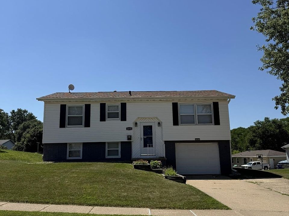 1st image of 2695 Dove St