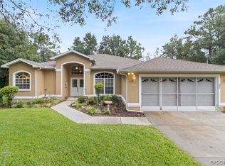 7015 W Pinebrook St, Crystal River, FL 34429