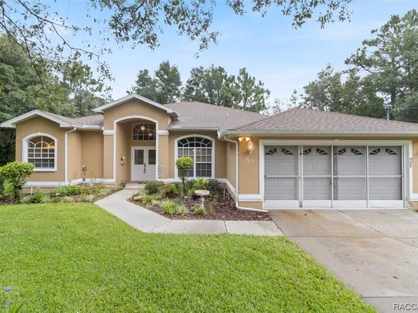 7015 W Pinebrook St, Crystal River, FL 34429