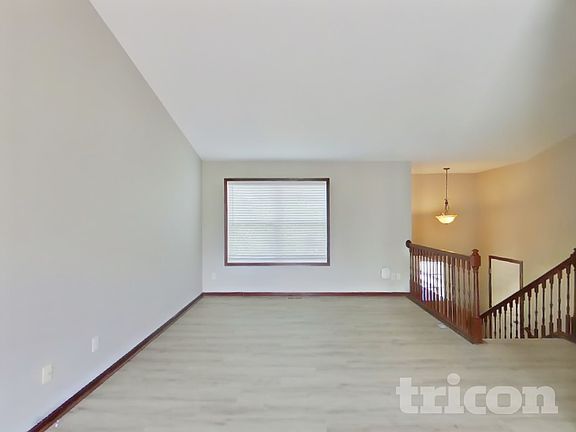 2nd image of 618 Dillon Ave N