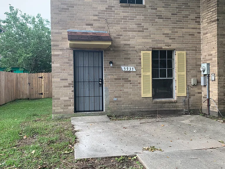 5937 Beechcraft St — Photo 8