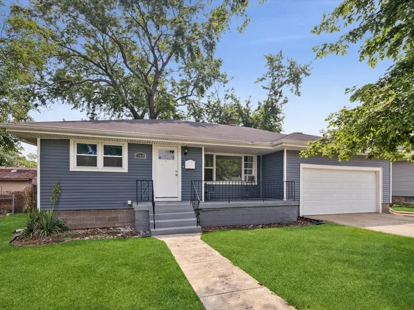 17947 William St, Lansing, IL 60438
