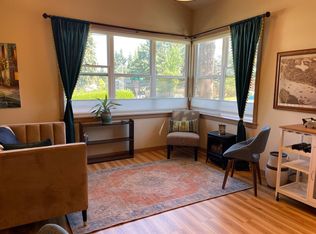 9201 7th Ave NW #1, Seattle, WA 98117