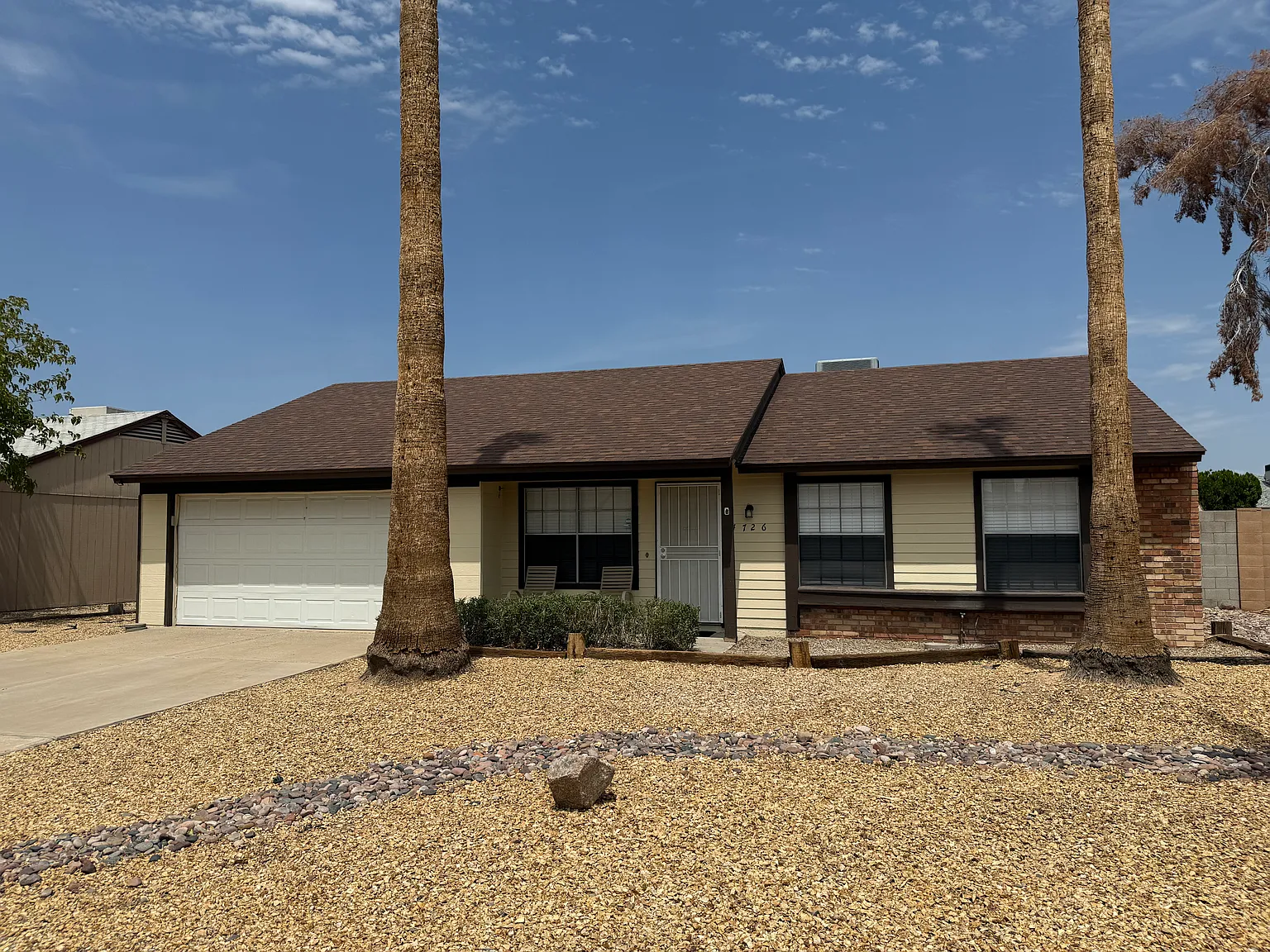 3 bed, 1273 sqft, $2,095 — Photo 1