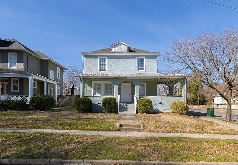 2922 Noble Ave #A — Photo 5
