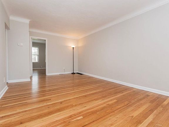 5th image of 8753 Brentwood Pl